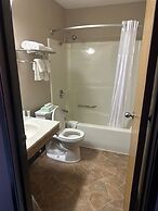 Burgundy Inn & Suites By OYO El Paso