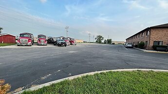 Super 8 by Wyndham Gilman
