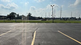 Super 8 by Wyndham Gilman