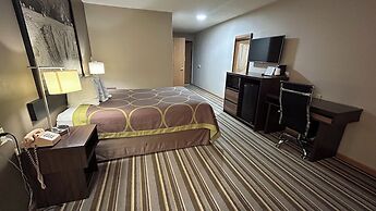 Super 8 by Wyndham Gilman
