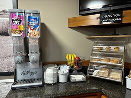 Super 8 by Wyndham Gilman