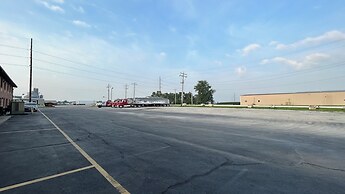 Super 8 by Wyndham Gilman