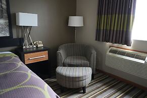 Watseka 24 Inn & Suites
