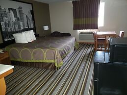 Watseka 24 Inn & Suites