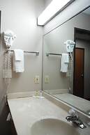 Watseka 24 Inn & Suites
