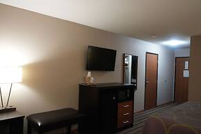 Watseka 24 Inn & Suites