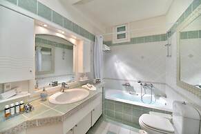 Saint John Hotel Villas & Spa