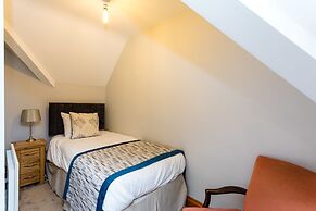 The Lawn Guest House