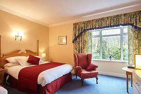 The Cedar Lodge Hotel and Restaurant