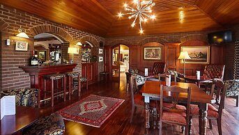 The Cedar Lodge Hotel and Restaurant