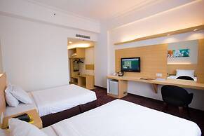 Prescott Hotel KL Medan Tuanku
