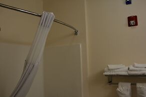 Super 8 by Wyndham Austin/Airport South