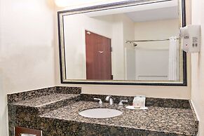 Super 8 by Wyndham Austin/Airport South