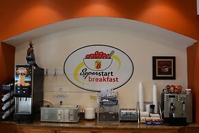 Super 8 by Wyndham Austin/Airport South