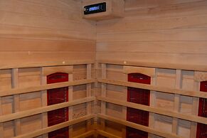 Super 8 by Wyndham Austin/Airport South