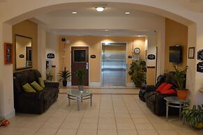 Super 8 by Wyndham Austin/Airport South