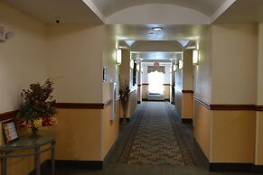 Super 8 by Wyndham Austin/Airport South