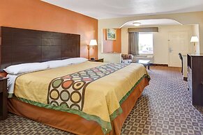 Super 8 by Wyndham Mont Belvieu/Baytown East
