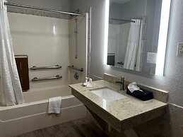 Super 8 by Wyndham Mont Belvieu/Baytown East