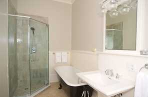 Dinsmore Boutique Inn