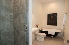 Dinsmore Boutique Inn