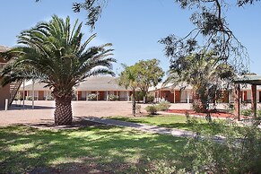 The Standpipe Golf Motor Inn