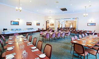 The Standpipe Golf Motor Inn