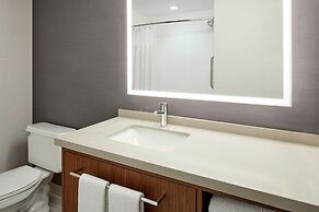 Courtyard by Marriott Mississauga - Airport Corporate Centre West