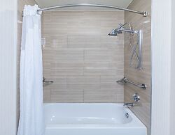 Holiday Inn Express & Suites Houston East, by IHG