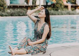 The Ritz-Carlton Jakarta, Mega Kuningan