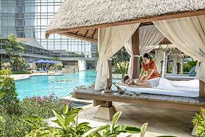 The Ritz-Carlton Jakarta, Mega Kuningan