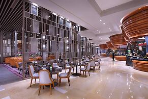 The Ritz-Carlton Jakarta, Mega Kuningan