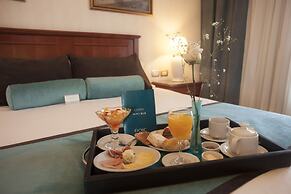 Epic Hotel Villa Mercedes