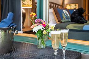 Bent Creek Lodge Bed & Breakfast