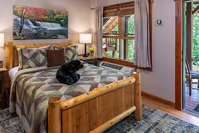 Bent Creek Lodge Bed & Breakfast