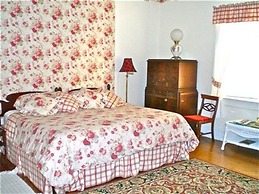 Whistler's Inn Bed & Breakfast