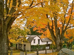 Whistler's Inn Bed & Breakfast