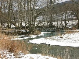 Whistler's Inn Bed & Breakfast