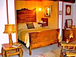Whistler's Inn Bed & Breakfast
