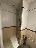 Kyriad Limoges Centre - Gare - Atrium