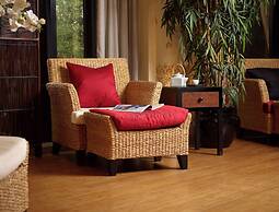 Careys Manor & Senspa