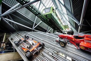 Careys Manor & Senspa