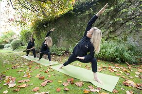 Careys Manor & Senspa