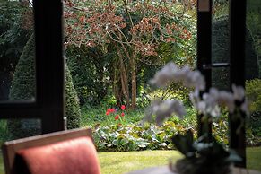 Careys Manor & Senspa