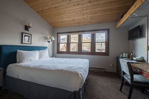 Elk Mountain Lodge