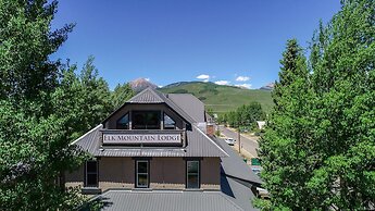 Elk Mountain Lodge