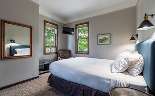 Elk Mountain Lodge