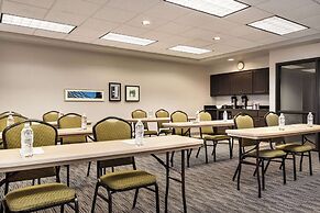 Country Inn & Suites by Radisson, St. Cloud East, MN