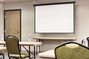 Country Inn & Suites by Radisson, St. Cloud East, MN