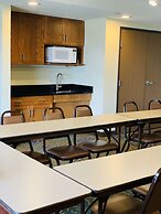 AmericInn by Wyndham Kewanee